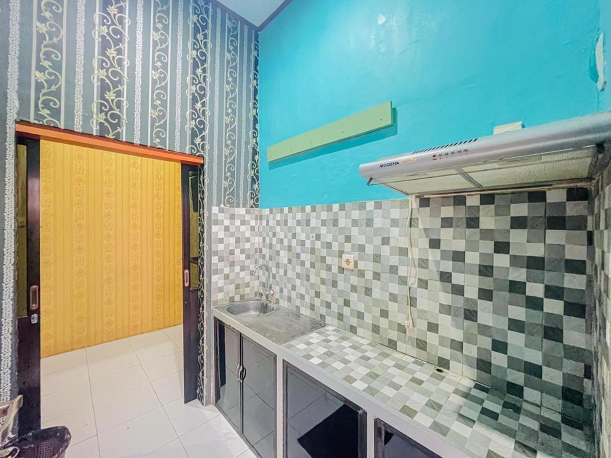 Reddoorz Near Sunrise Mall Mojokerto Ngoại thất bức ảnh