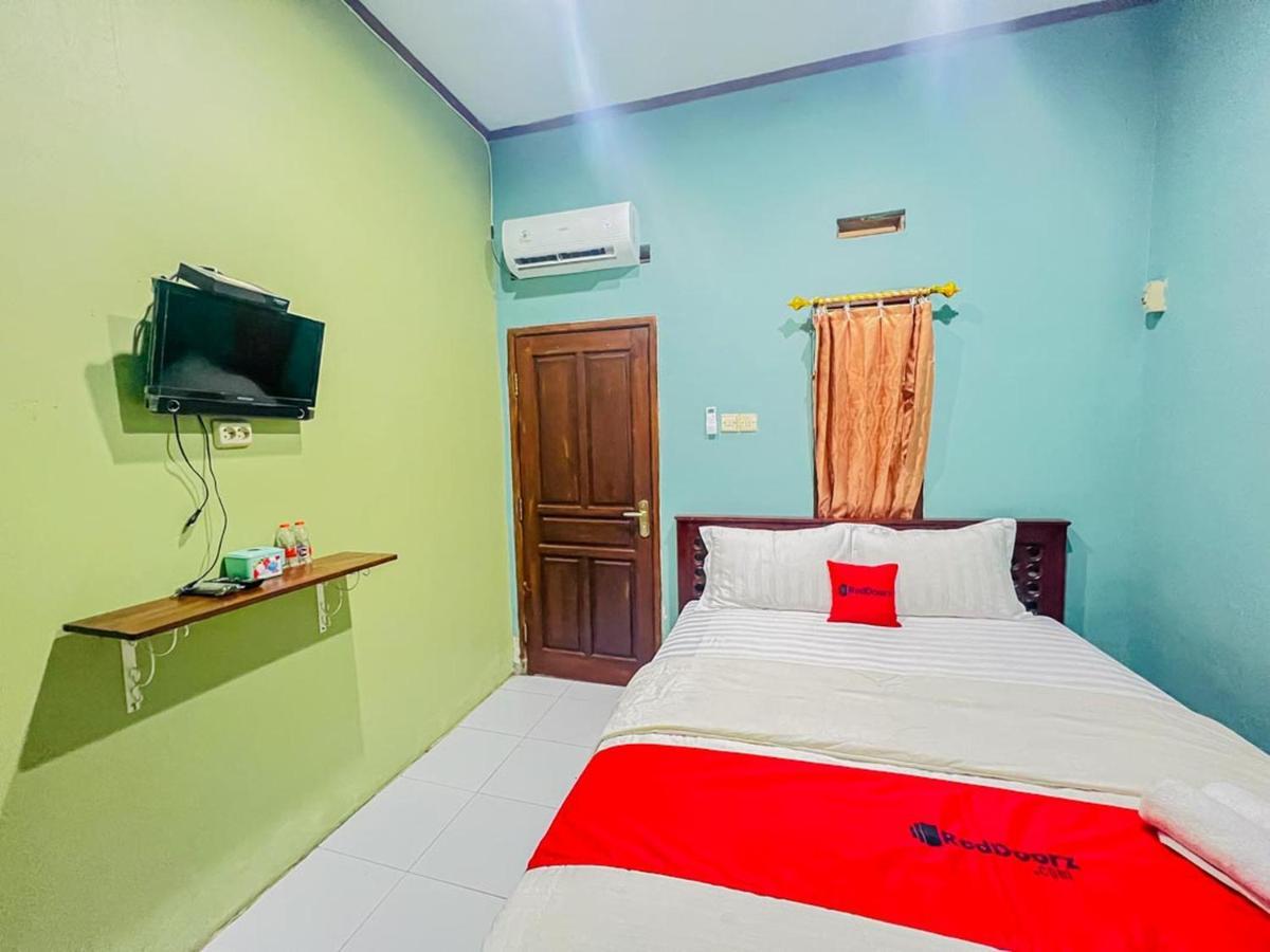 Reddoorz Near Sunrise Mall Mojokerto Ngoại thất bức ảnh
