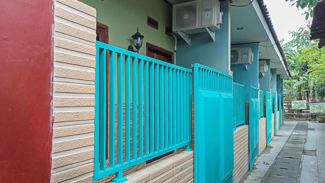 Reddoorz Near Sunrise Mall Mojokerto Ngoại thất bức ảnh