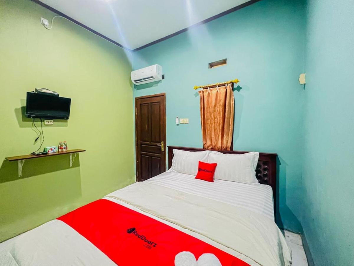 Reddoorz Near Sunrise Mall Mojokerto Ngoại thất bức ảnh