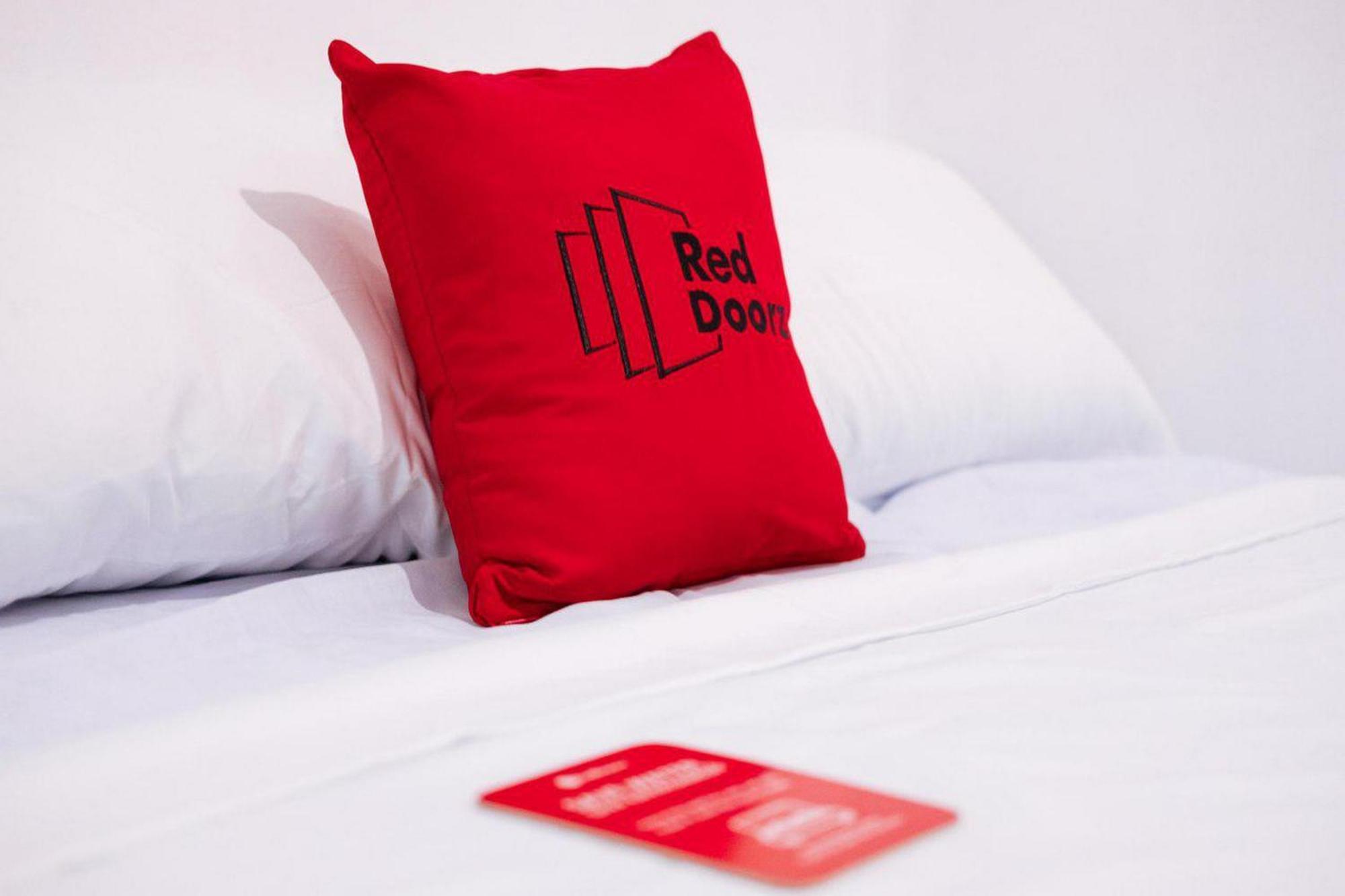 Reddoorz Near Sunrise Mall Mojokerto Ngoại thất bức ảnh