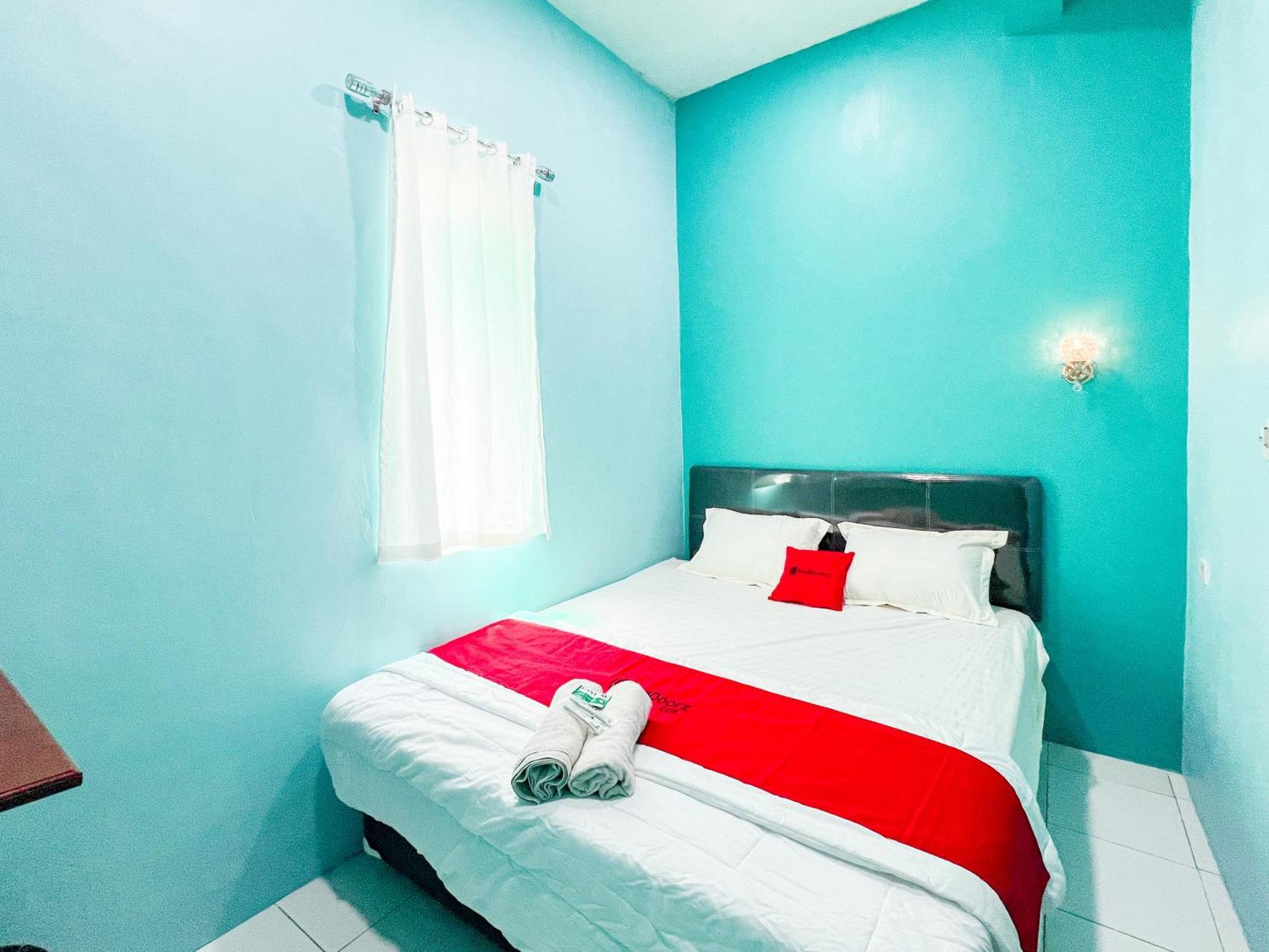 Reddoorz Near Sunrise Mall Mojokerto Ngoại thất bức ảnh