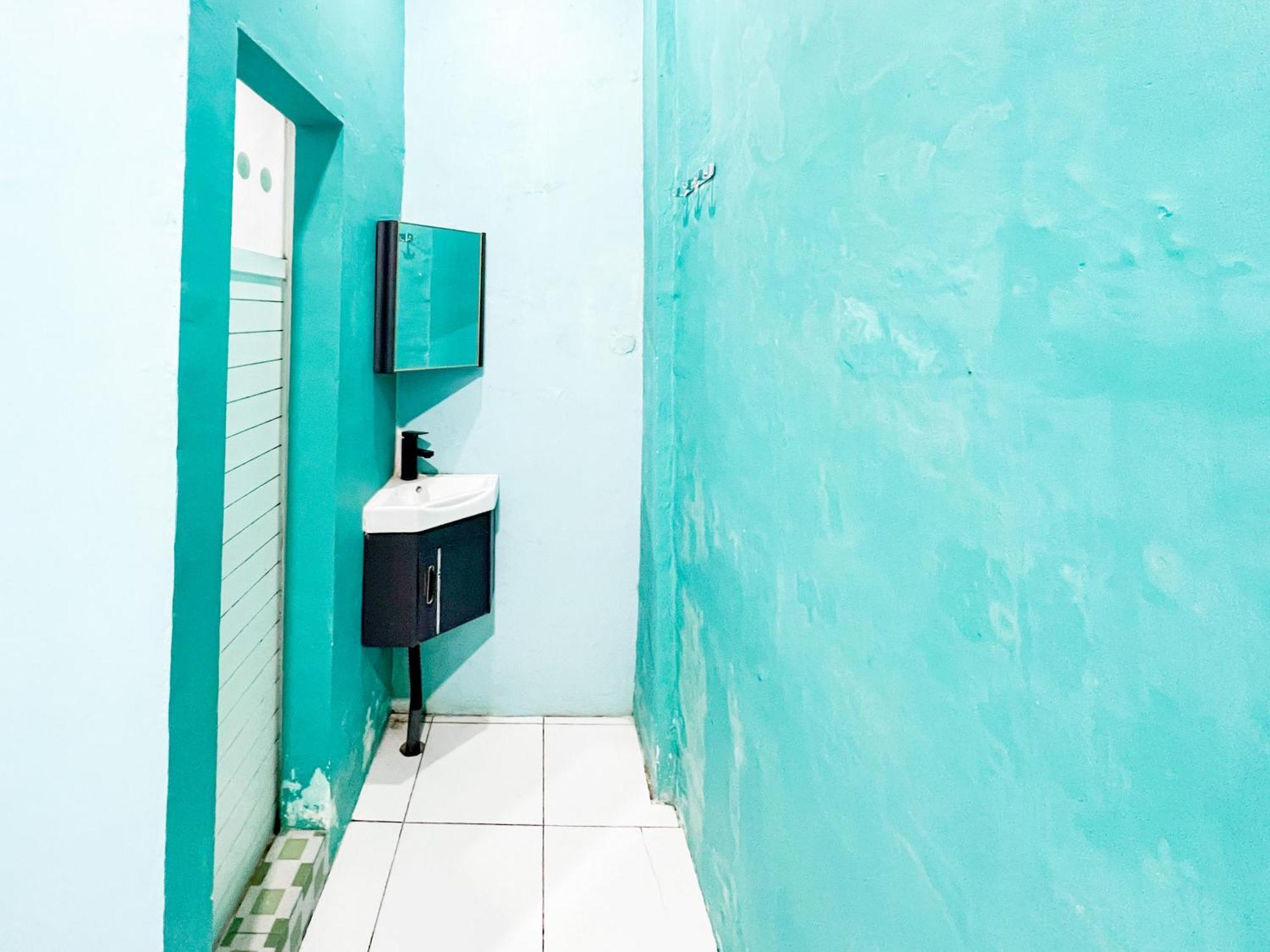 Reddoorz Near Sunrise Mall Mojokerto Ngoại thất bức ảnh