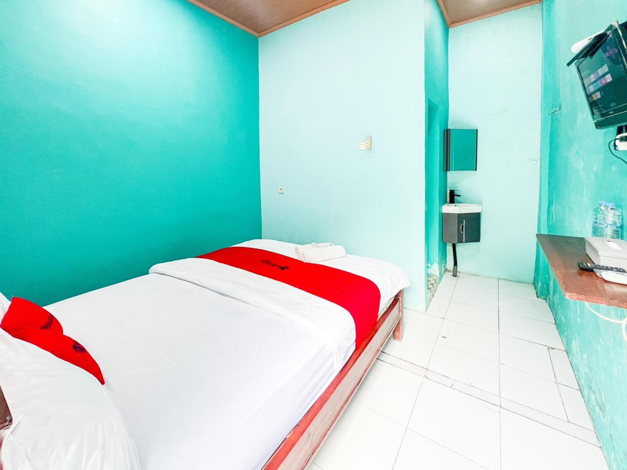 Reddoorz Near Sunrise Mall Mojokerto Ngoại thất bức ảnh