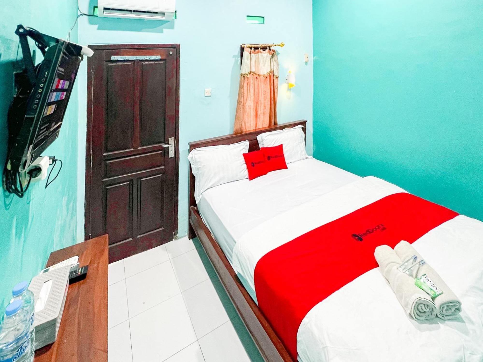 Reddoorz Near Sunrise Mall Mojokerto Ngoại thất bức ảnh