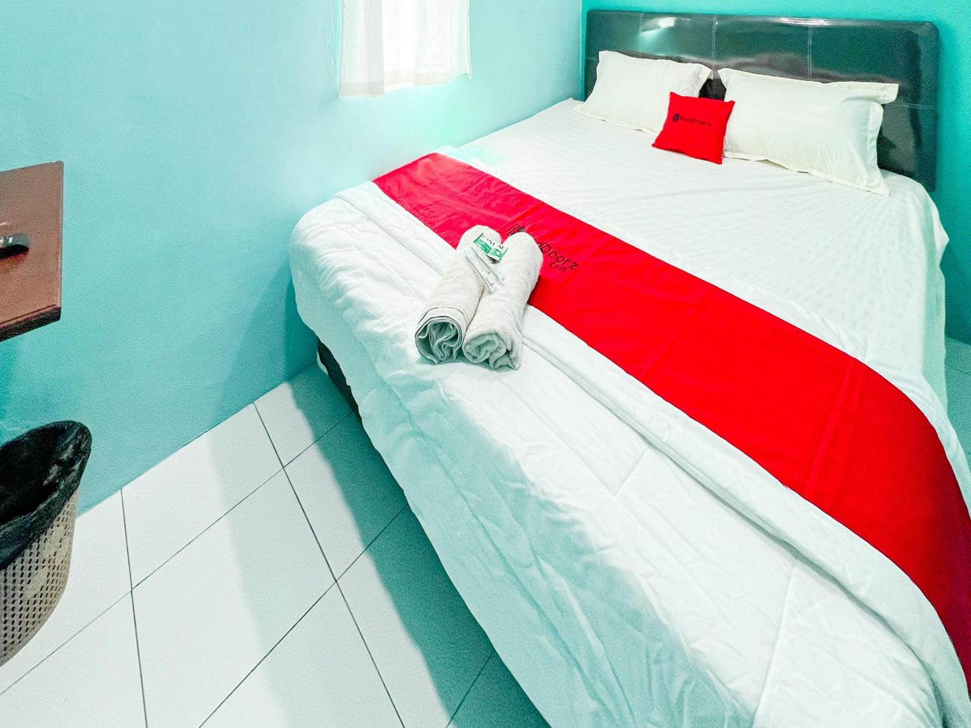 Reddoorz Near Sunrise Mall Mojokerto Ngoại thất bức ảnh