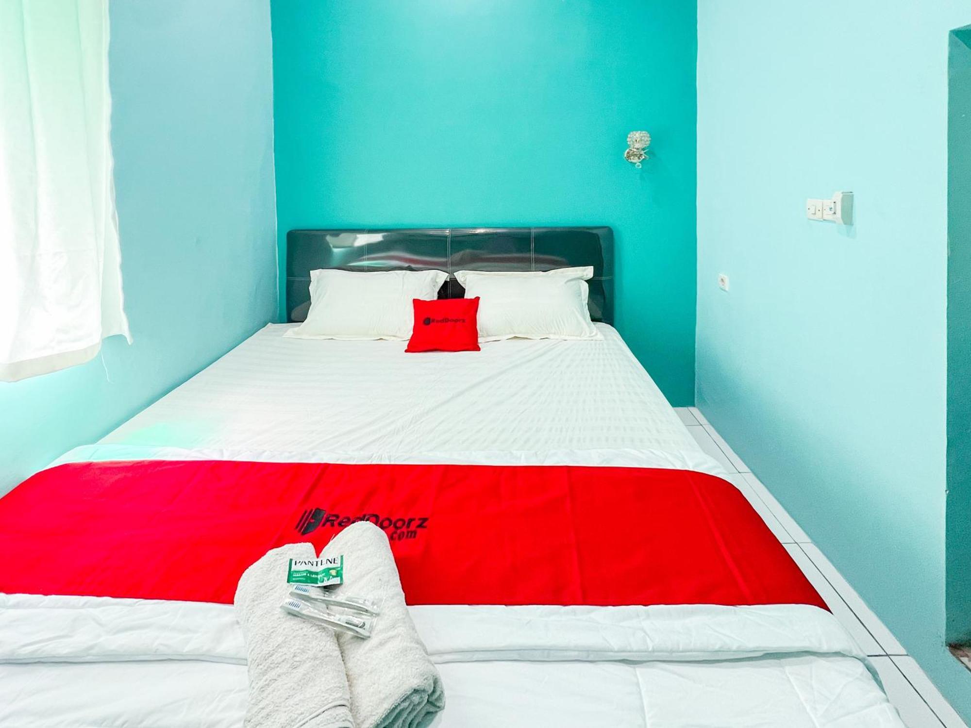 Reddoorz Near Sunrise Mall Mojokerto Ngoại thất bức ảnh