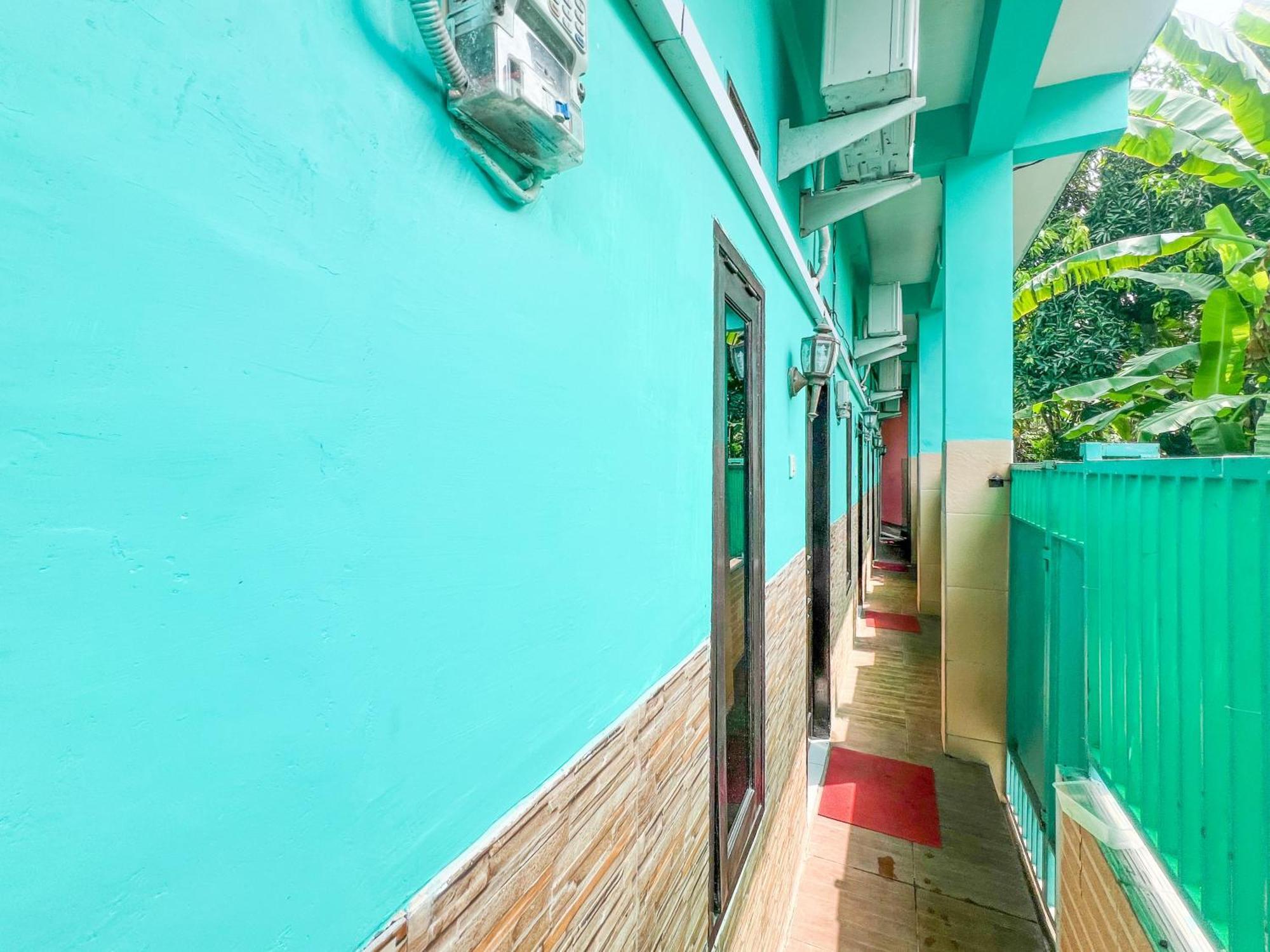 Reddoorz Near Sunrise Mall Mojokerto Ngoại thất bức ảnh