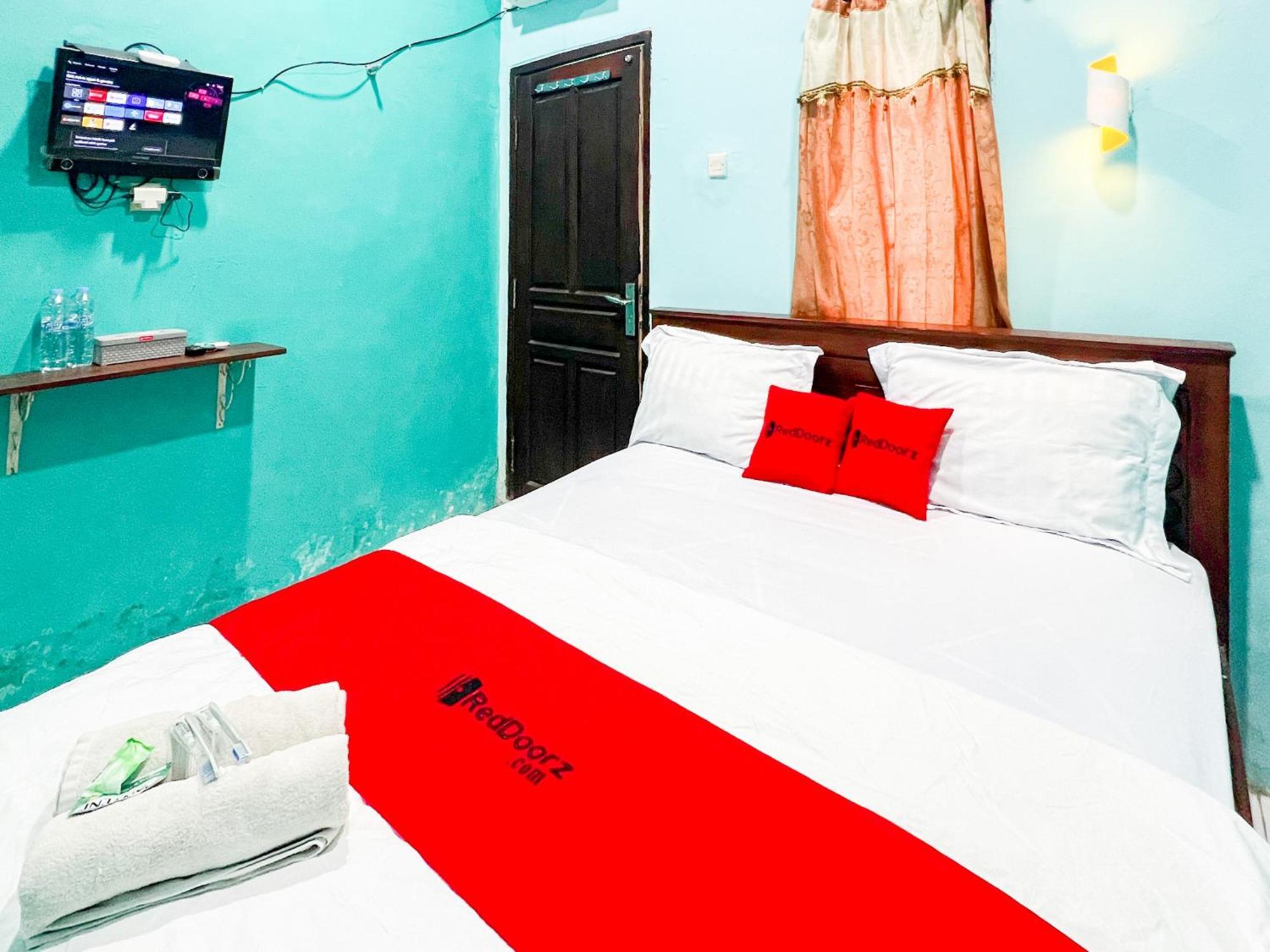 Reddoorz Near Sunrise Mall Mojokerto Ngoại thất bức ảnh