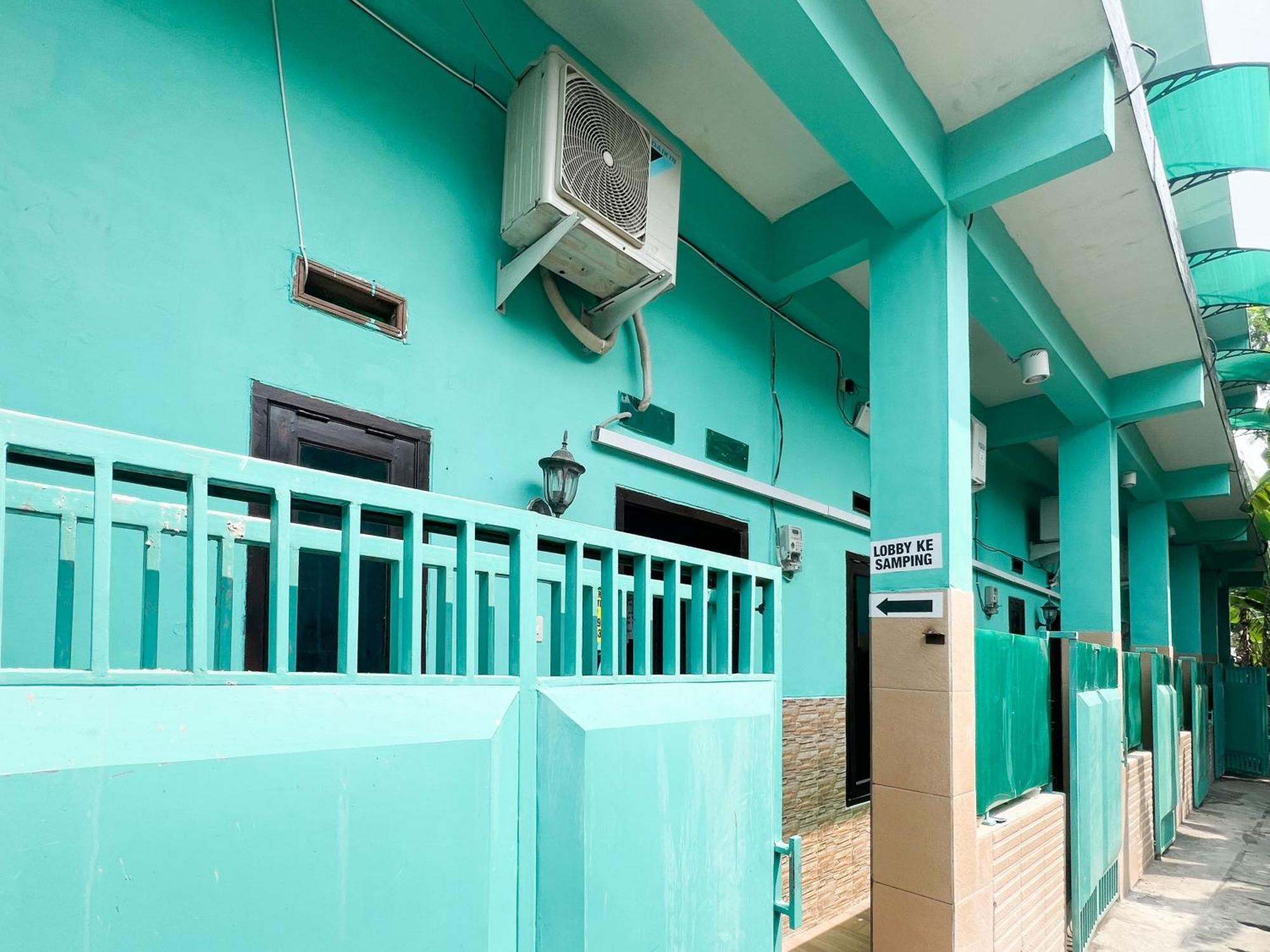 Reddoorz Near Sunrise Mall Mojokerto Ngoại thất bức ảnh